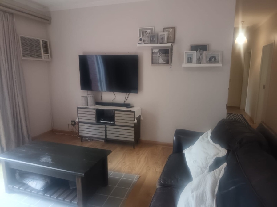 3 Bedroom Property for Sale in Rhodesdene Northern Cape